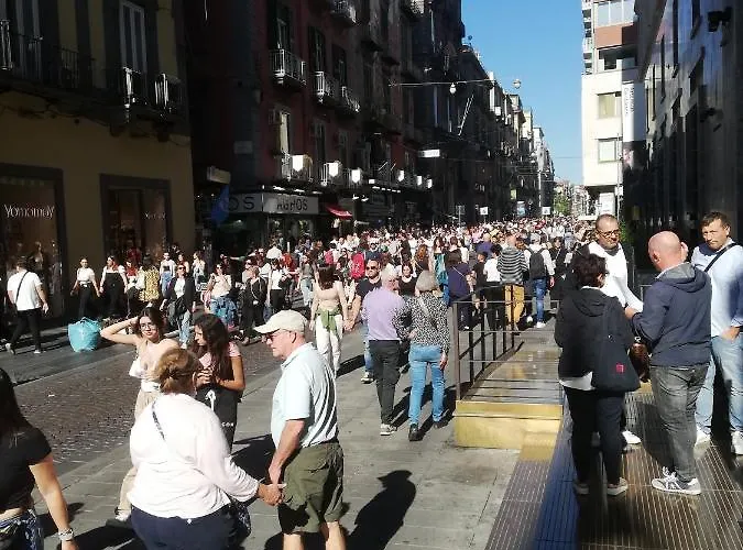 Simy2 Couette-café Naples